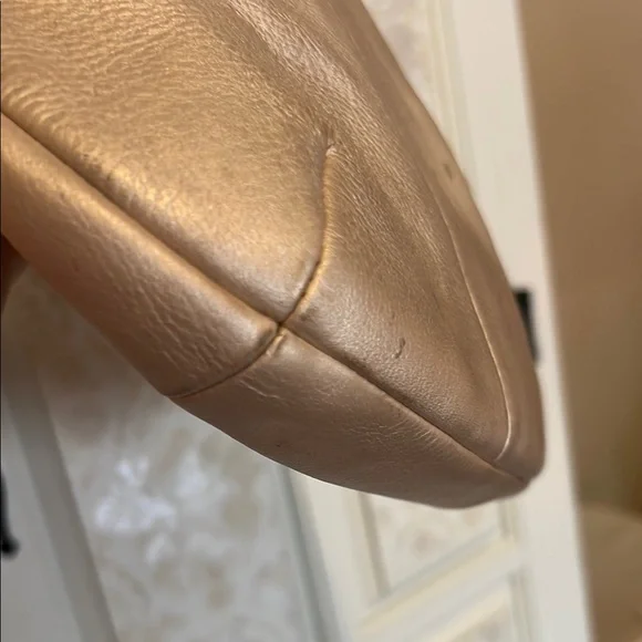 Coach Metallic Tan Shoulder Bag See Slight Callouts In Photos - Picture 10 of 14